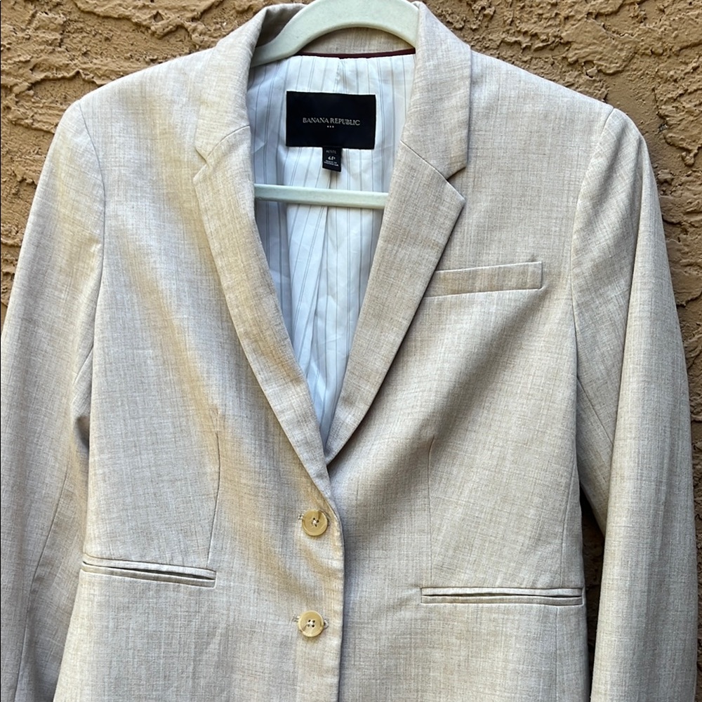 2/$30 Banana Republic Cream Blazer with Notched Lapels